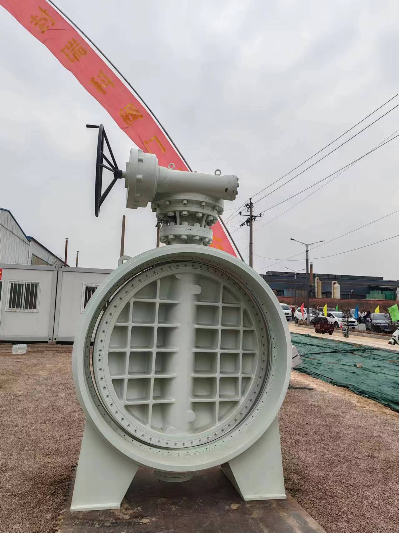 河南閥門之鄉(xiāng)，展銷會進行中